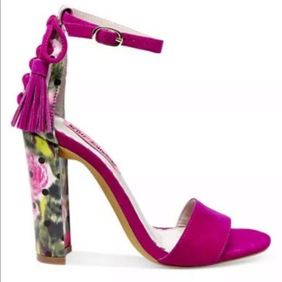 BETSEY JOHNSON HEELS BRAND NEW - Picture 3 of 4